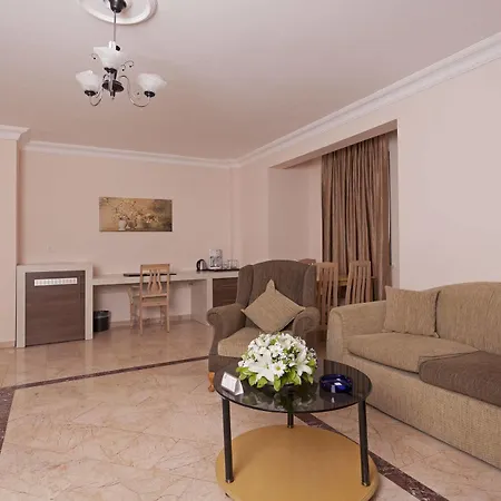 Szálloda Club Paradiso 5*