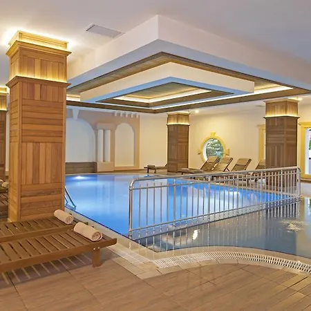 Szálloda Club Paradiso 5*