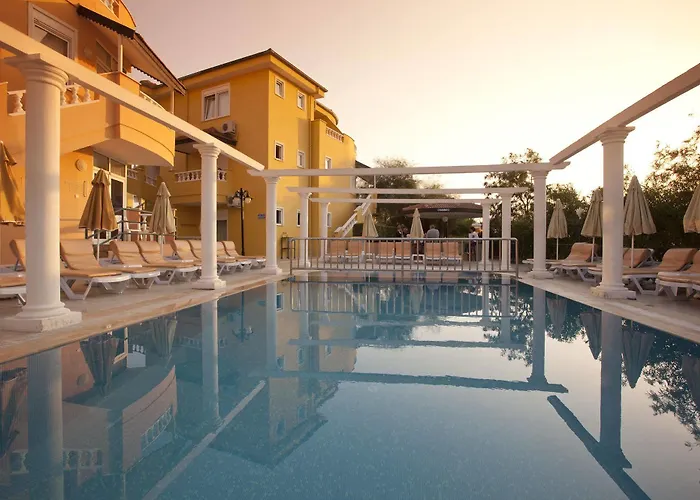 Hotel Club Paradiso 5*