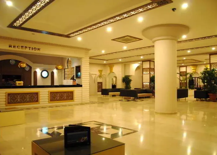 Club Paradiso Hotell 5*